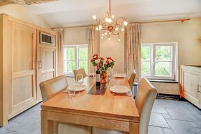 Spacious Apartment in a 16th-century Castle