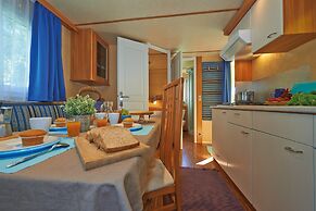 Beach Chalet + Pool & Veranda
