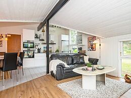 6 Person Holiday Home in Brovst