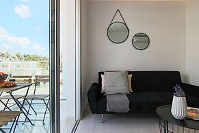 Phaedrus Living Seaside Luxury Flat Athina 108