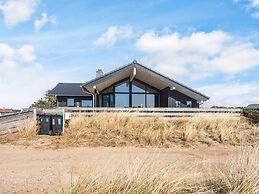 Holiday Home in Henne