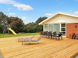 8 Person Holiday Home in Vaeggerlose
