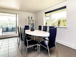 8 Person Holiday Home in Vaeggerlose