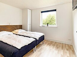 8 Person Holiday Home in Vaeggerlose