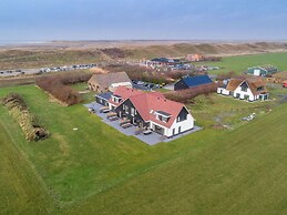 Modern 6-person Villa in De Cocksdorp, Texel