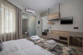 Mare Blue & Suites