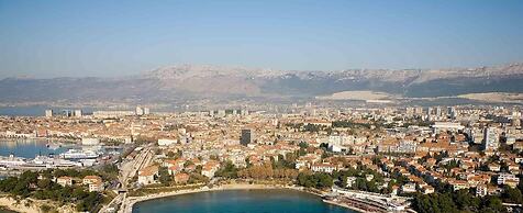 2 - Luxury Studio With Terrace in Heart of Split