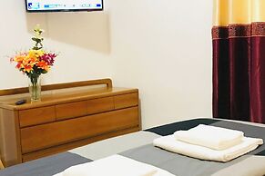 4 Bed-sleeps 8-central Rome-5 Min to Colosseum