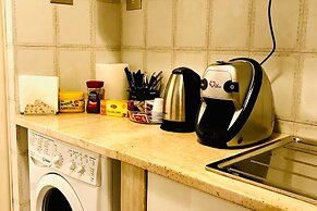 4 Bed-sleeps 8-central Rome-5 Min to Colosseum
