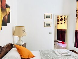 4 Bed-sleeps 8-central Rome-5 Min to Colosseum