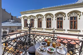 Old Town Luxury Suites