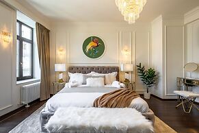 Old Town Luxury Suites