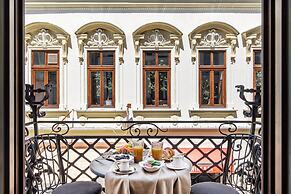 Old Town Luxury Suites