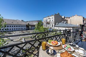 Old Town Luxury Suites
