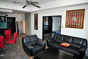 Sea View 4th Floor 1 bed Condo at View Talay 2