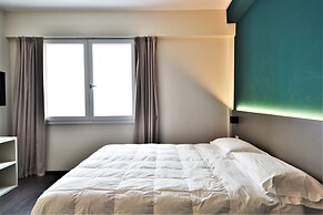 Venice Terminal Apartments & Suites