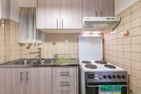 Relaxing Koukaki Apartment by CloudKeys
