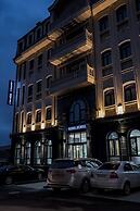 Level Hotel
