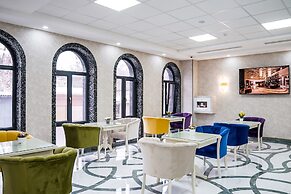 Level Hotel