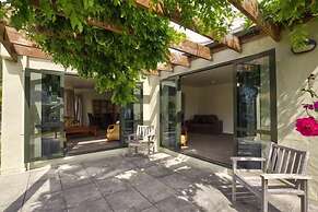 Allenby Place
