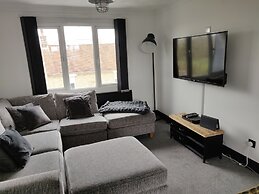 Riverside Park Penthouse Apt 1BR Parking St Neots
