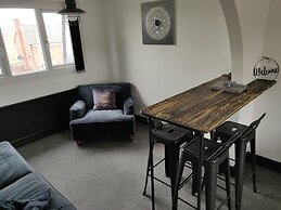 Riverside Park Penthouse Apt 1BR Parking St Neots