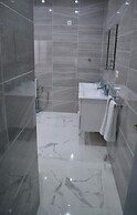 Exceptional Fully Refurbished 1 bed Apartment
