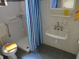 Two Three Bedroom Apt- Sea View Swimming Pool