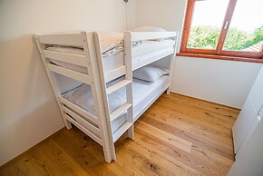 Vineyard Holiday House Kerin