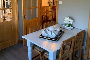 Remarkable 2-bed Cottage in Tranquil Setting