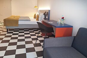 Holiday Inn - the niu, Form Stuttgart Feuerbach by IHG