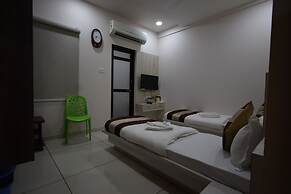 Hotel Embassy