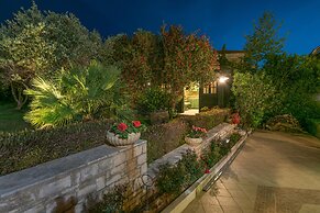 Dream Villa Enigma