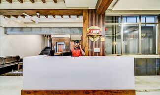 Treebo Shree Sai Suites - 2km from Mahalaxmi Temple