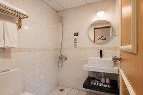HiRiver Hotel