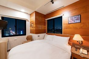HiRiver Hotel