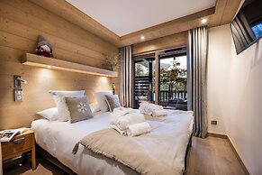 Mammoth Lodge by Alpine Resorts