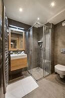Mammoth Lodge by Alpine Resorts