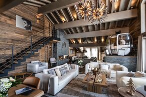 Mammoth Lodge by Alpine Resorts