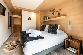 Mammoth Lodge by Alpine Resorts
