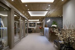 Whistler Lodge by Alpine Resorts