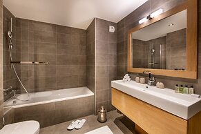 Whistler Lodge by Alpine Resorts