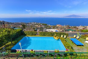 Villa Luisa play& pool