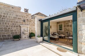 Studio Antica, Apartment With a Private Swimming Pool