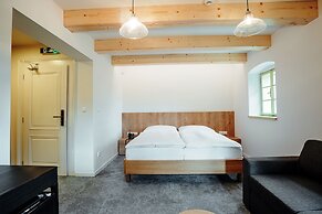Resla Residence