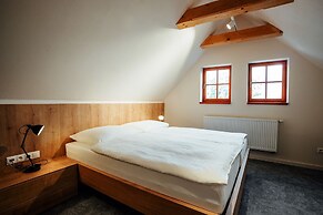 Resla Residence
