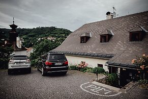 Resla Residence