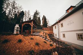 Resla Residence