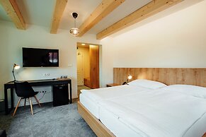 Resla Residence