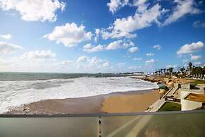 Phaedrus Living: Seaside Modern Flat Limnaria 123